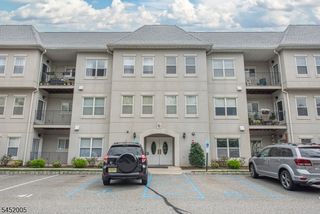 607 Brittany Dr, Wayne Twp., NJ 07470