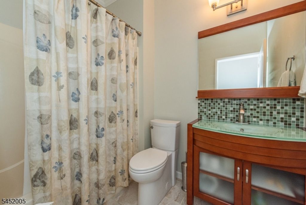 607 Brittany Dr, Wayne Twp., NJ 07470 — photo 18