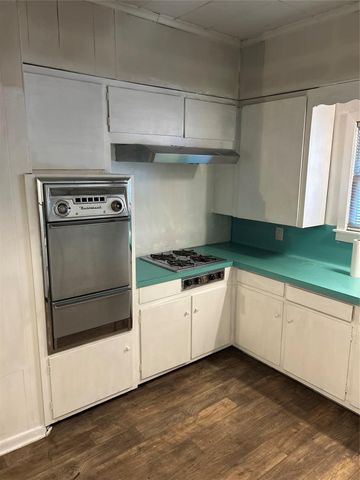 1738 Lamar Avenue, Paris, TX 75460