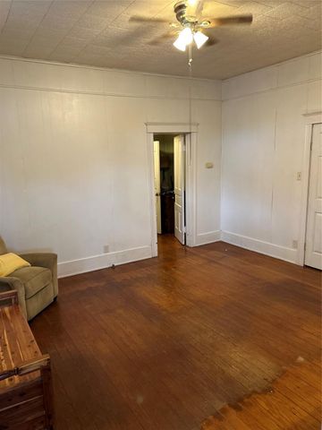 1738 Lamar Avenue, Paris, TX 75460