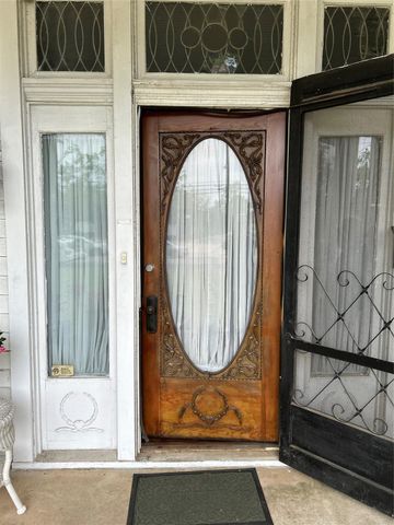 1738 Lamar Avenue, Paris, TX 75460