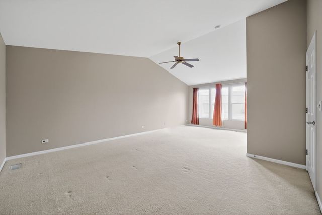 321 Parker Place, Oswego, IL 60543