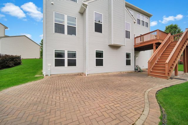 321 Parker Place, Oswego, IL 60543