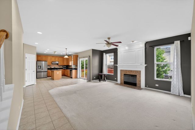 321 Parker Place, Oswego, IL 60543