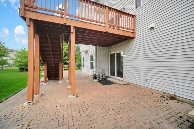 321 Parker Place, Oswego, IL 60543