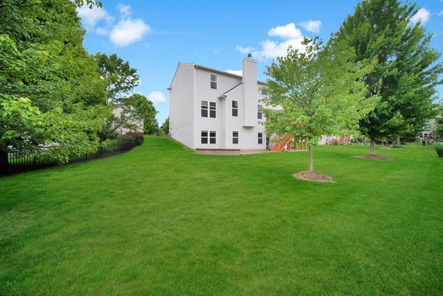 321 Parker Place, Oswego, IL 60543