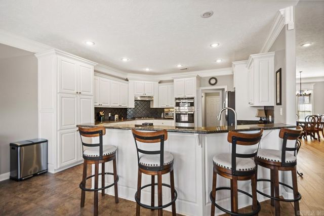 283 Lake Valley Drive, Maumelle, AR 72113