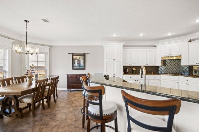 283 Lake Valley Drive, Maumelle, AR 72113