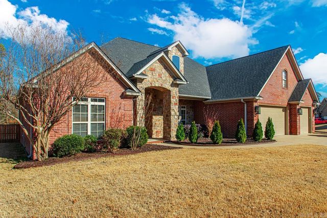 283 Lake Valley Drive, Maumelle, AR 72113