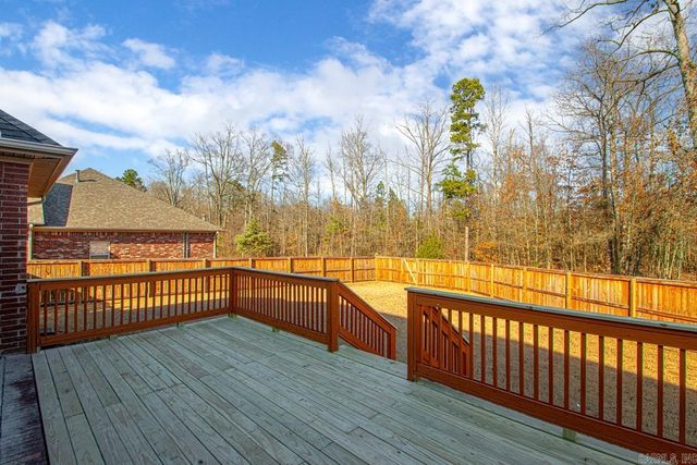 283 Lake Valley Drive, Maumelle, AR 72113