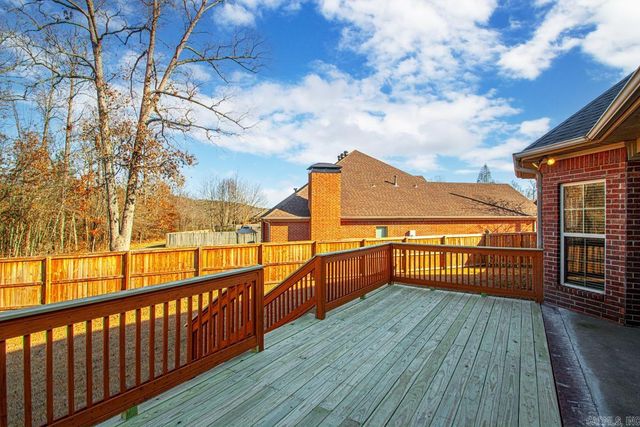 283 Lake Valley Drive, Maumelle, AR 72113