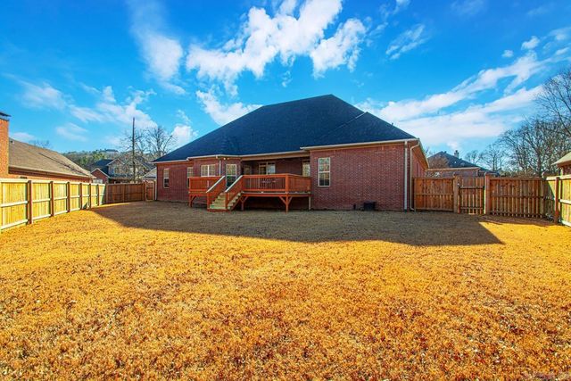 283 Lake Valley Drive, Maumelle, AR 72113