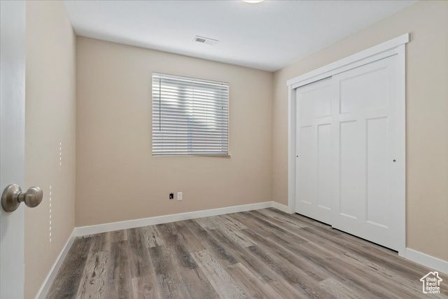 1072 W STONEHAVEN DR, North Salt Lake, UT 84054