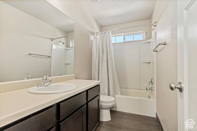 1072 W STONEHAVEN DR, North Salt Lake, UT 84054