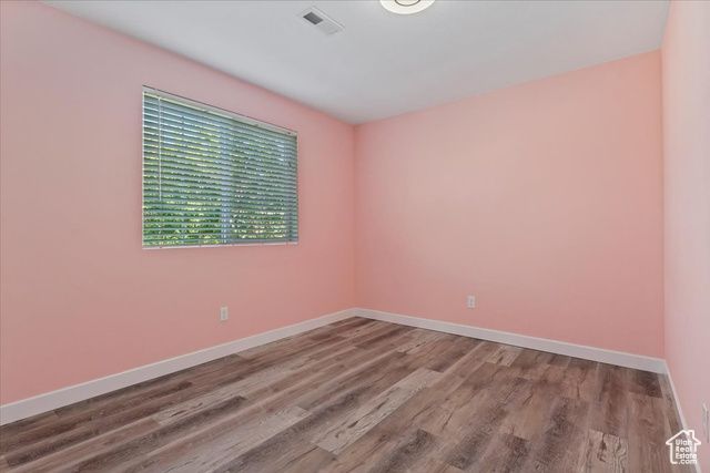 1072 W STONEHAVEN DR, North Salt Lake, UT 84054