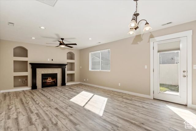 1072 W STONEHAVEN DR, North Salt Lake, UT 84054