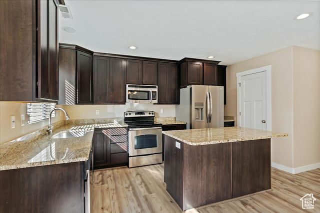 1072 W STONEHAVEN DR, North Salt Lake, UT 84054