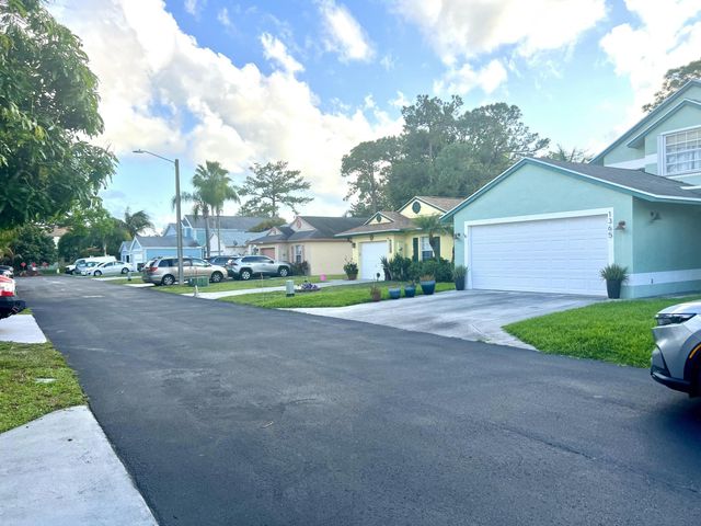 1364 Sweet William Lane, West Palm Beach, FL 33415