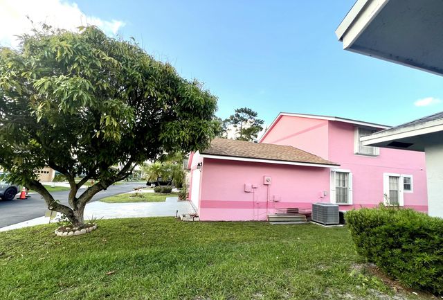 1364 Sweet William Lane, West Palm Beach, FL 33415