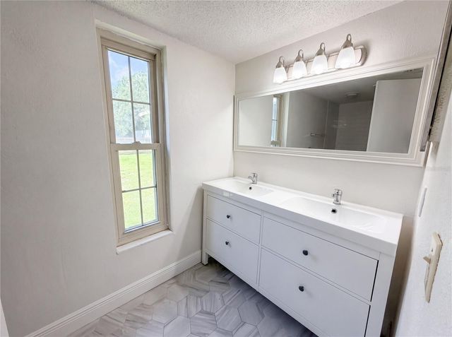 2534 VICTARRA CIRCLE, Lutz, FL 33559