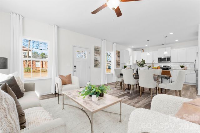 6717 Brushwood Drive, Charlotte, NC 28262