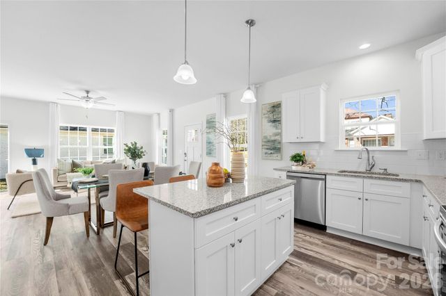 6717 Brushwood Drive, Charlotte, NC 28262