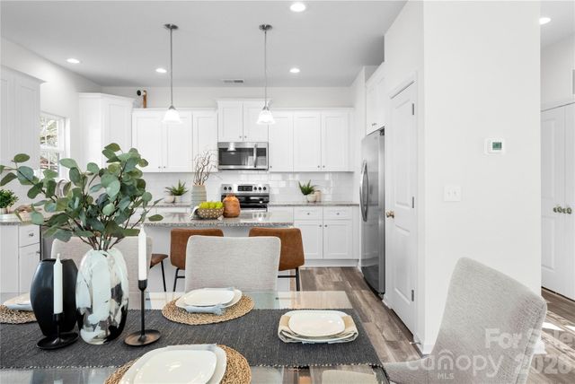 6717 Brushwood Drive, Charlotte, NC 28262