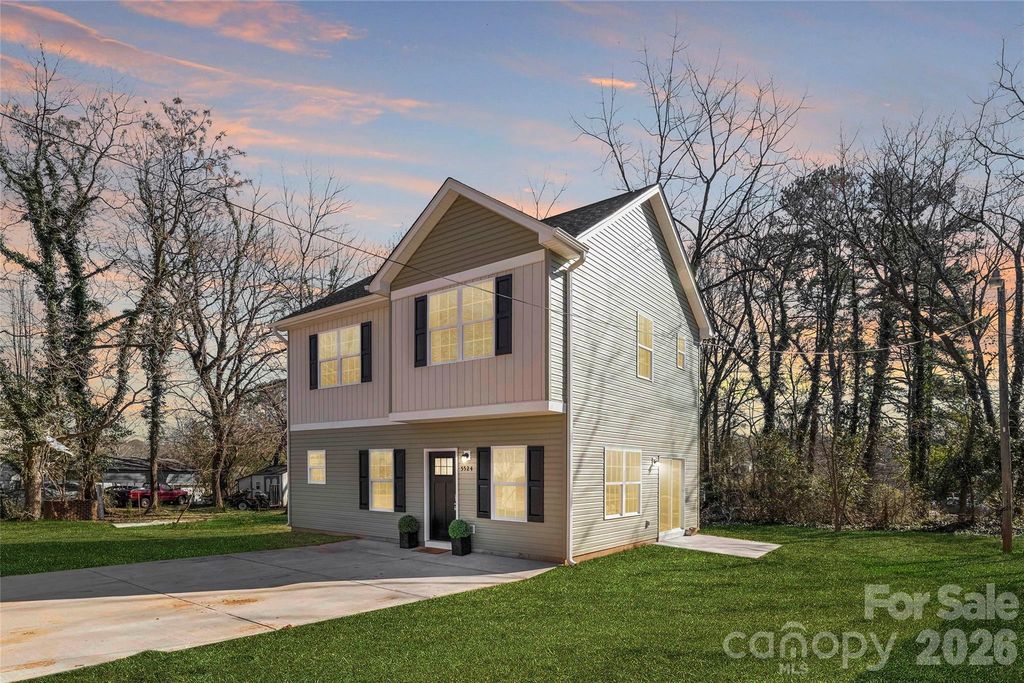 6717 Brushwood Drive, Charlotte, NC 28262