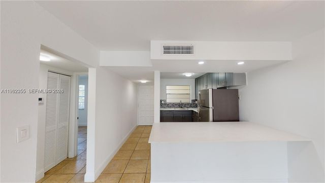 453 SW 2nd St 304C, Miami, FL 33130