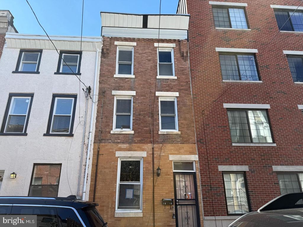 1016 S RANDOLPH ST, PHILADELPHIA, PA 19147 — exterior