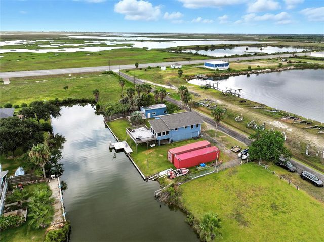 7215 Beau Rue Street, Hitchcock, TX 77563