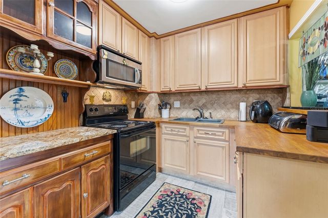 7003 N 13TH STREET, Tampa, FL 33604