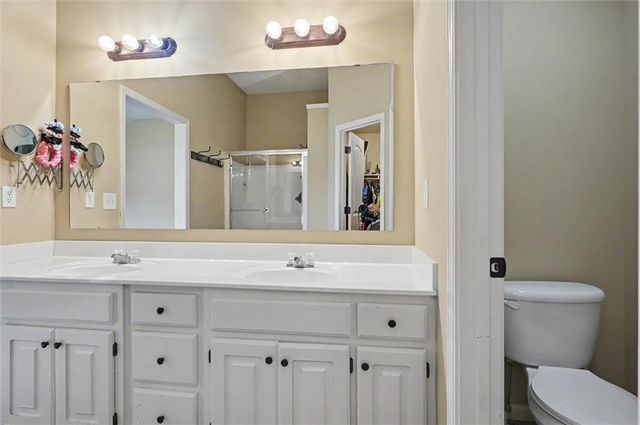 12542 S Belford Street, Olathe, KS 66061
