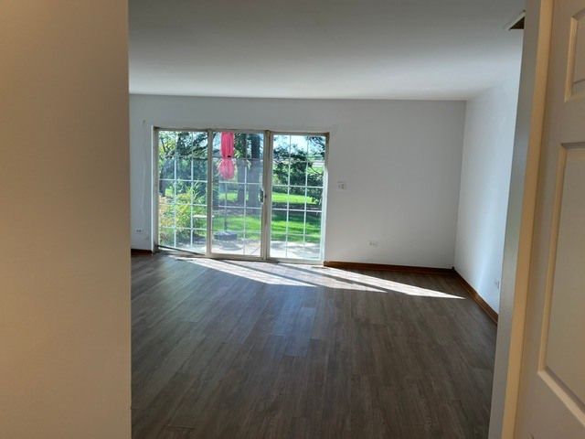 1908 Grove Avenue, Schaumburg, IL 60193