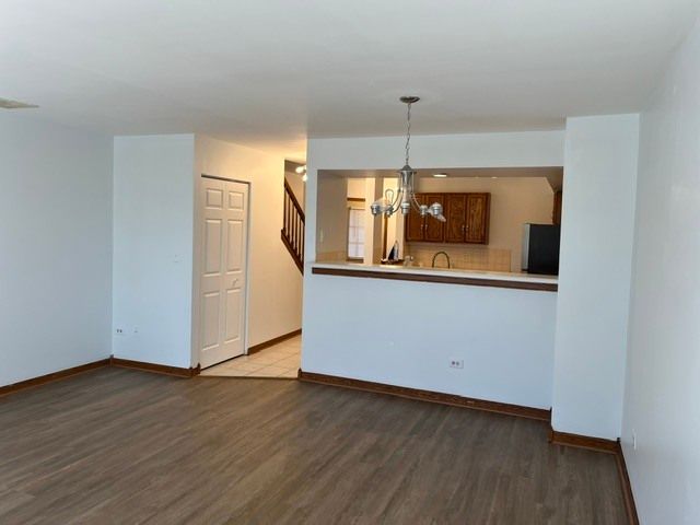 1908 Grove Avenue, Schaumburg, IL 60193