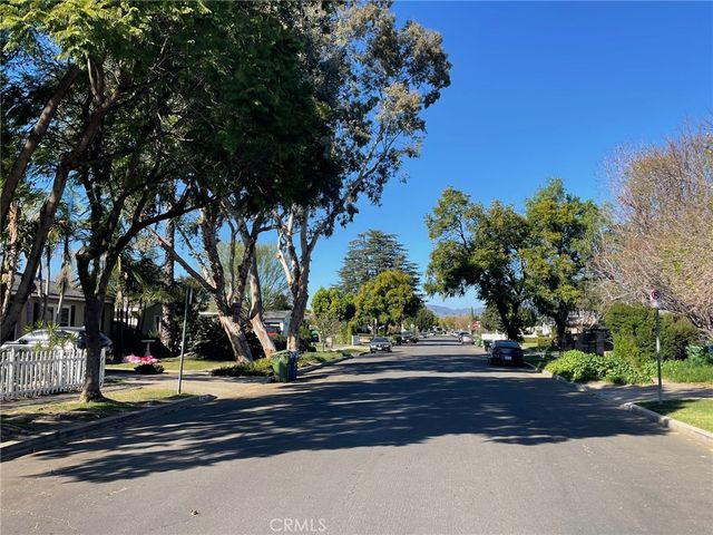 5717 Natick Avenue, Sherman Oaks, CA 91411