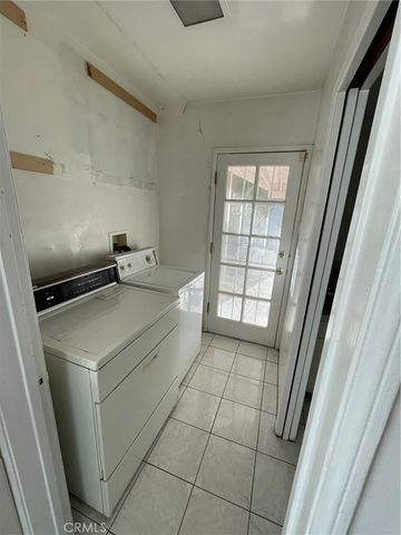 5717 Natick Avenue, Sherman Oaks, CA 91411