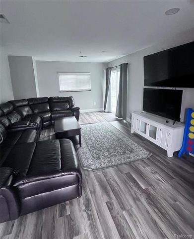 3236 Rio Vista Street, Commerce Twp, MI 48382