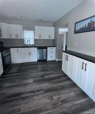 3236 Rio Vista Street, Commerce Twp, MI 48382