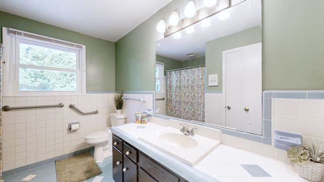 216 Roberta Dr, Hendersonville, TN 37075