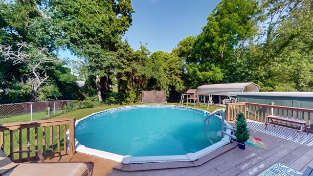216 Roberta Dr, Hendersonville, TN 37075