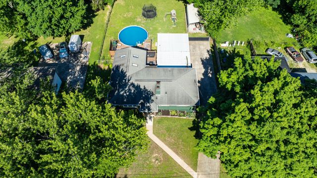 216 Roberta Dr, Hendersonville, TN 37075
