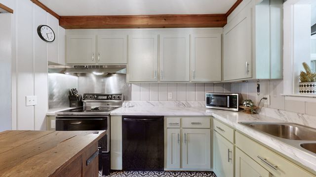 216 Roberta Dr, Hendersonville, TN 37075