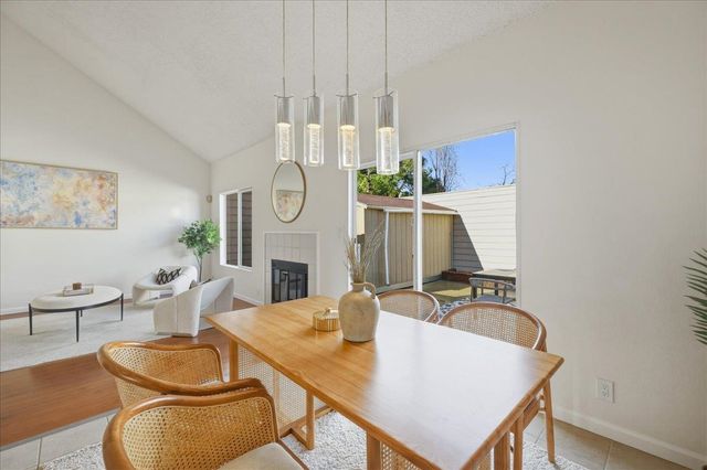 542 White Fir Dr, San Leandro, CA 94577