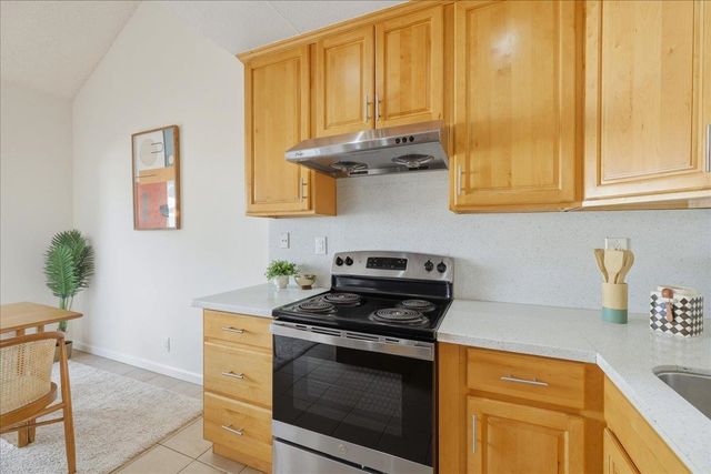 542 White Fir Dr, San Leandro, CA 94577