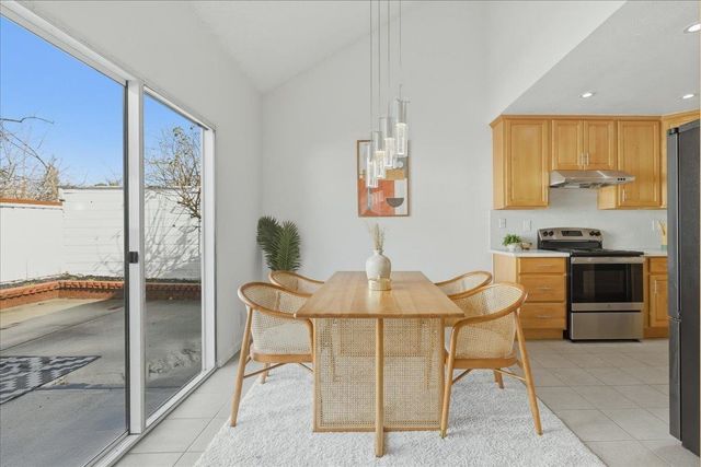 542 White Fir Dr, San Leandro, CA 94577