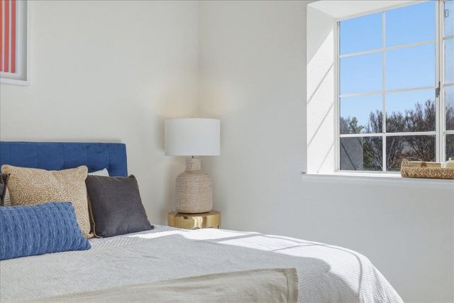 542 White Fir Dr, San Leandro, CA 94577