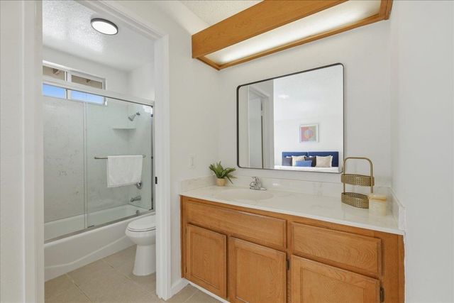 542 White Fir Dr, San Leandro, CA 94577