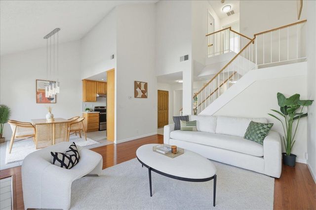 542 White Fir Dr, San Leandro, CA 94577