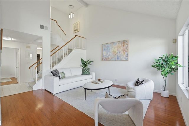 542 White Fir Dr, San Leandro, CA 94577